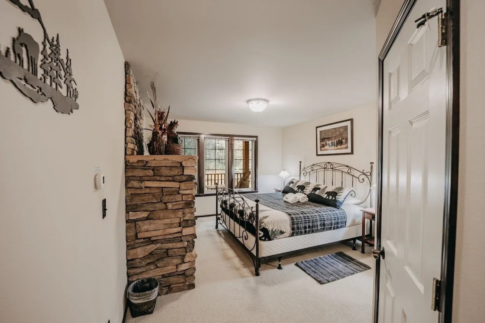 89gs - Hot Tub - Pets Ok - Wifi - Sleeps 4 1 Bedroom Home by RedAwning