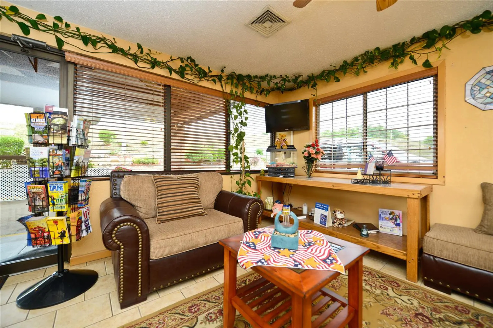 Village Inn of Hardy