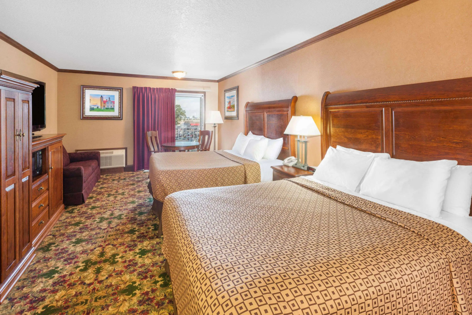 Ramada by Wyndham Mackinaw City Waterfront