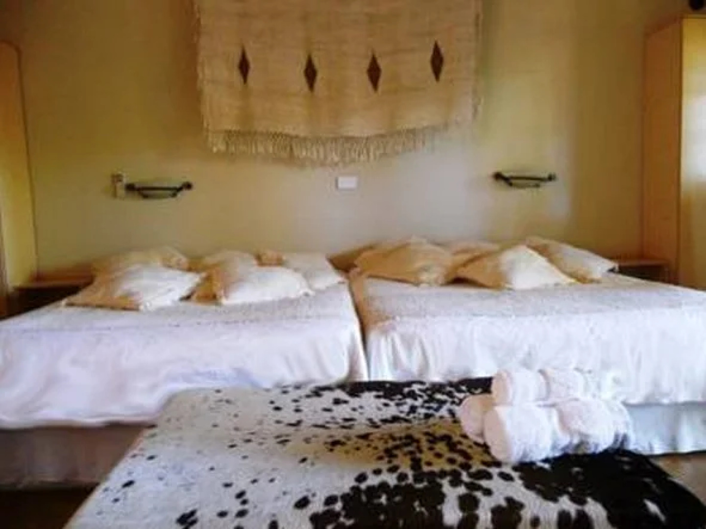 Tsanana Log Cabins and Mullberry Lane Suites