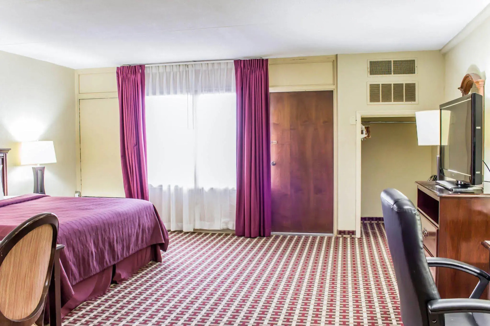 Quality Inn & Suites Fayetteville