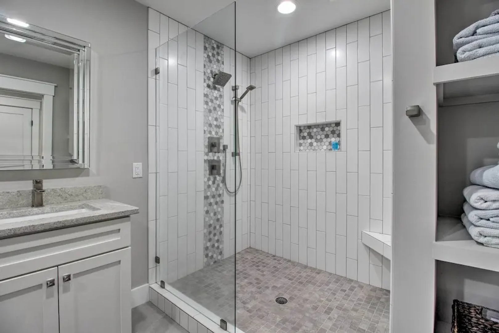 Pet-friendly Villa w/ Balcony in Bluffton!