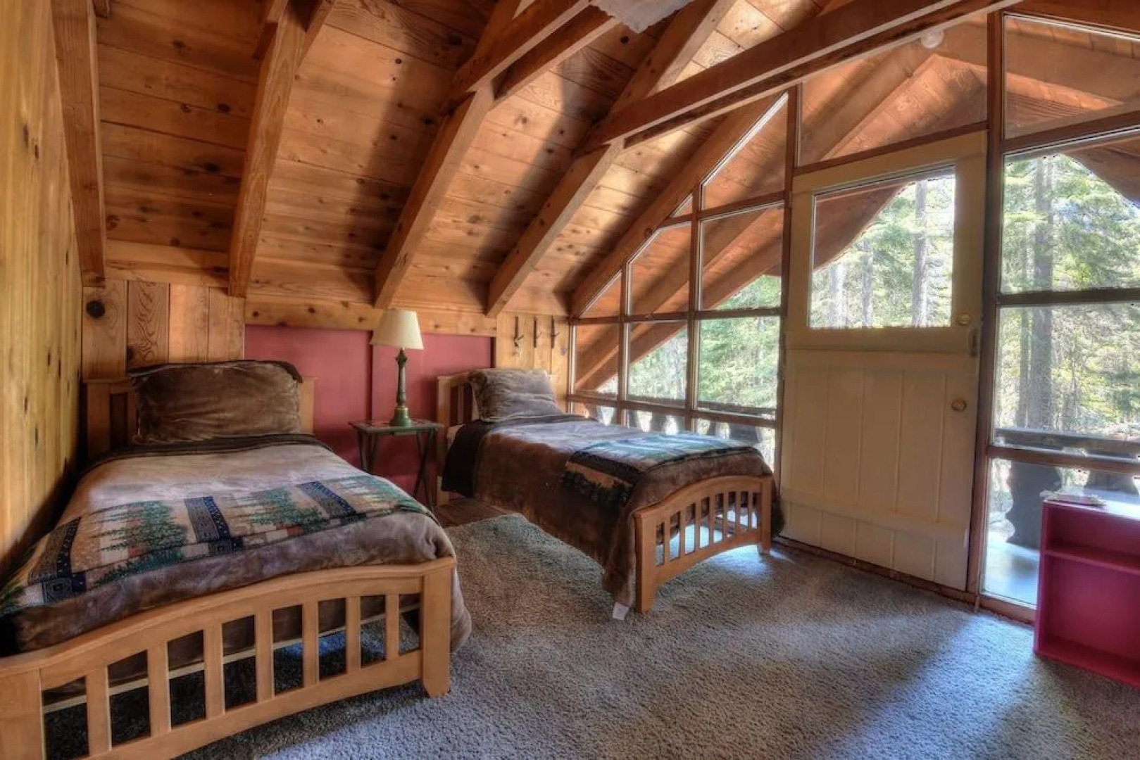 Charming Cascade Chalet