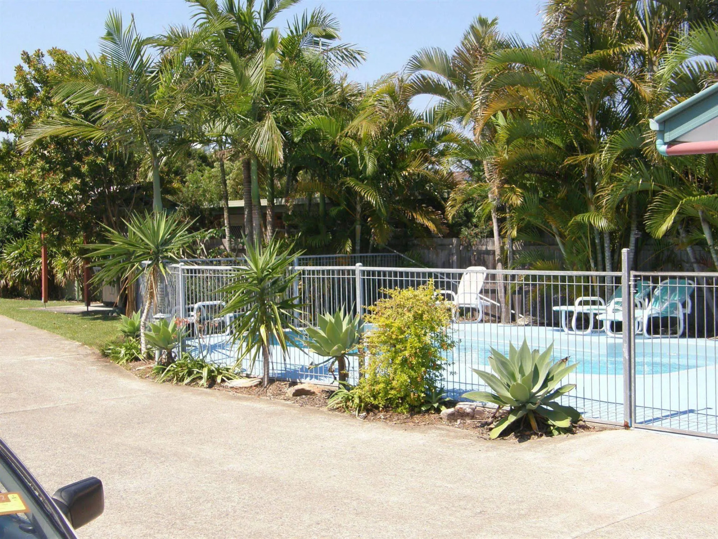 Dolphin Sands Holiday Villas