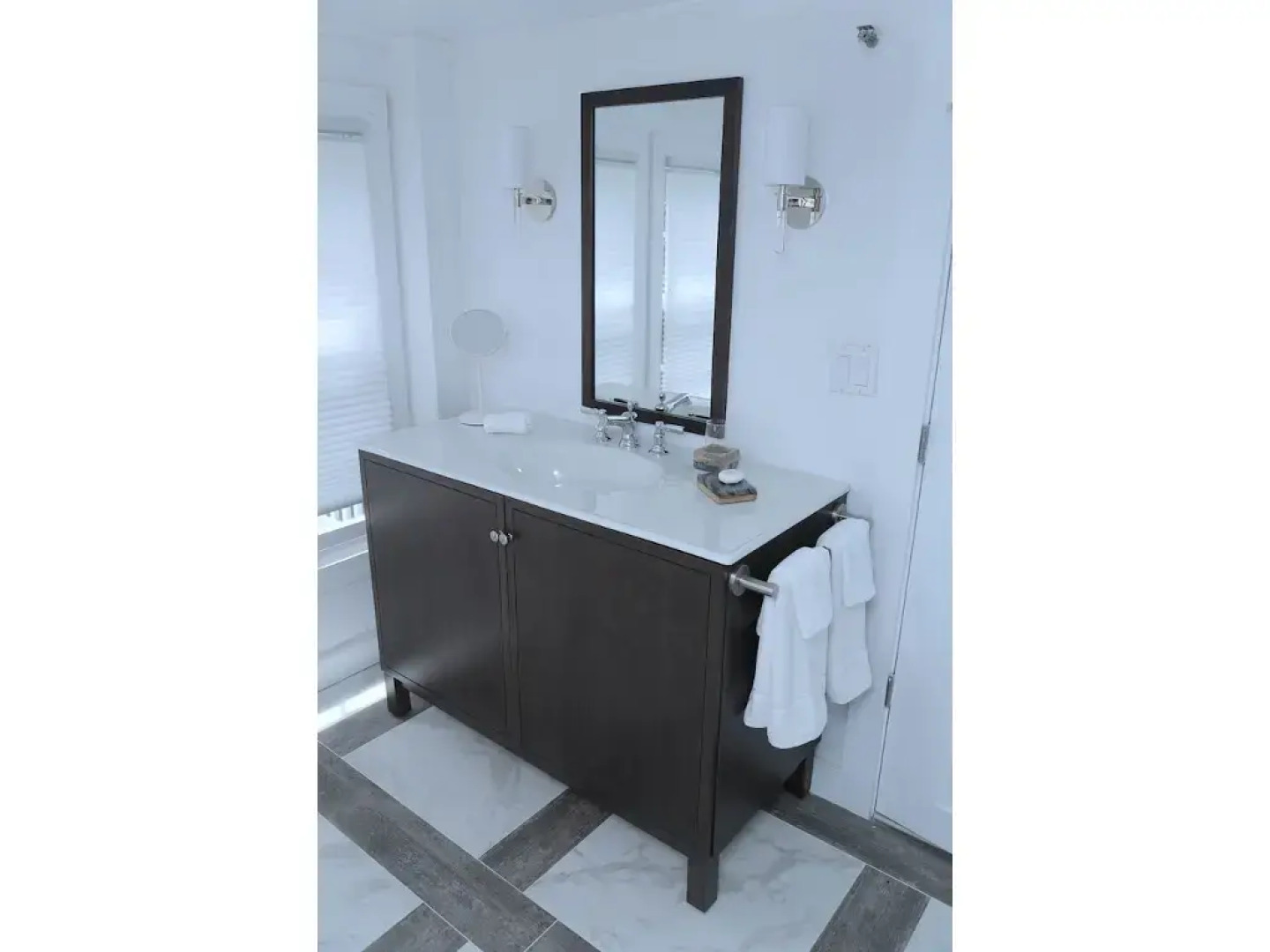 Maison Vivienne Southampton