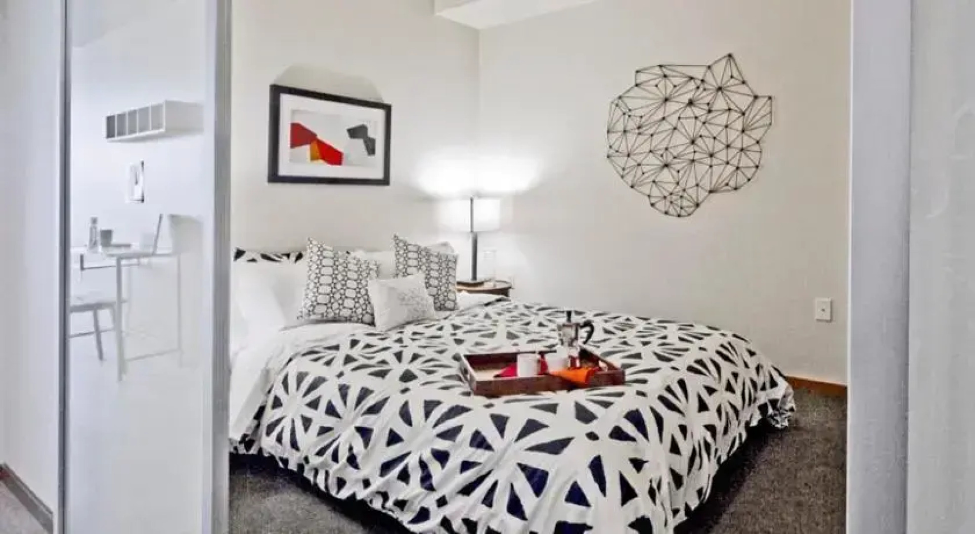 Seattle Discovery Apartment