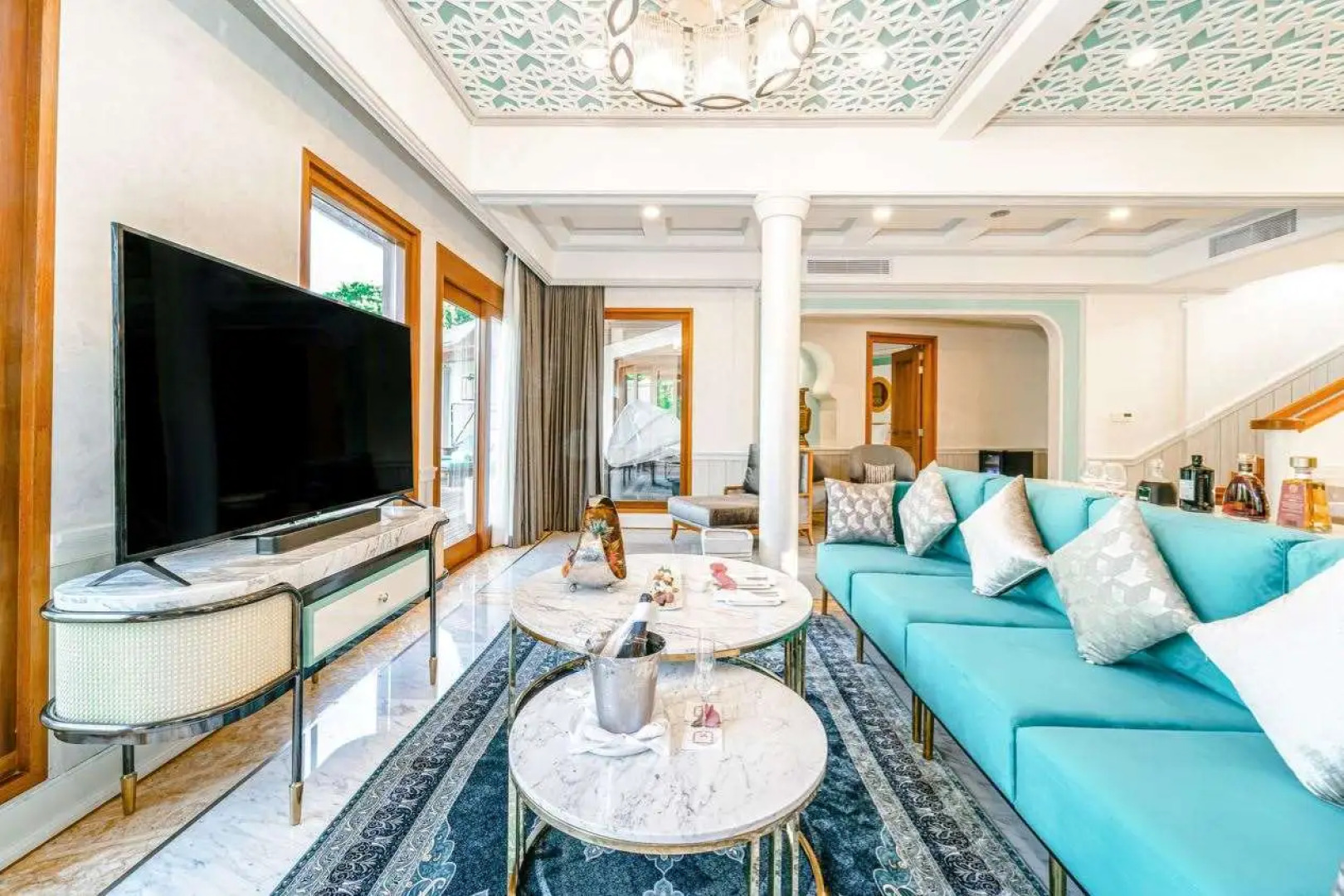 The Signature Collection by Hideaway