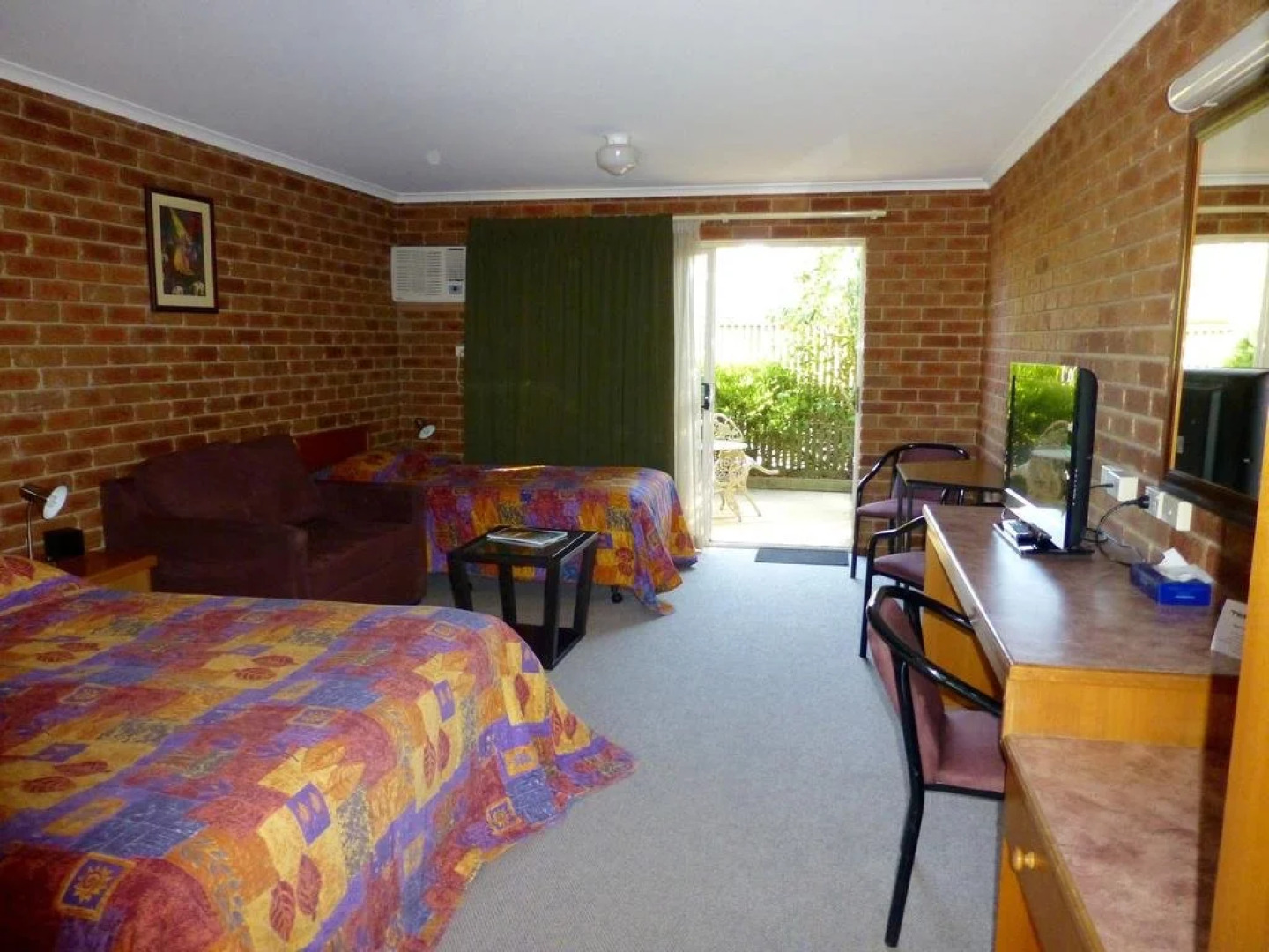 Inverloch Central Motor Inn