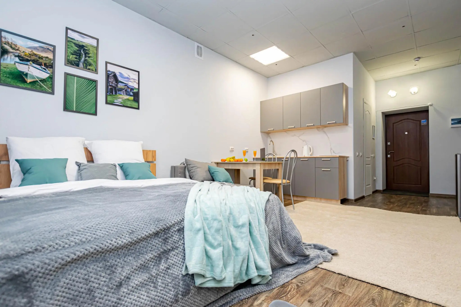 Cosmos (Космос) на улице Куйбышева