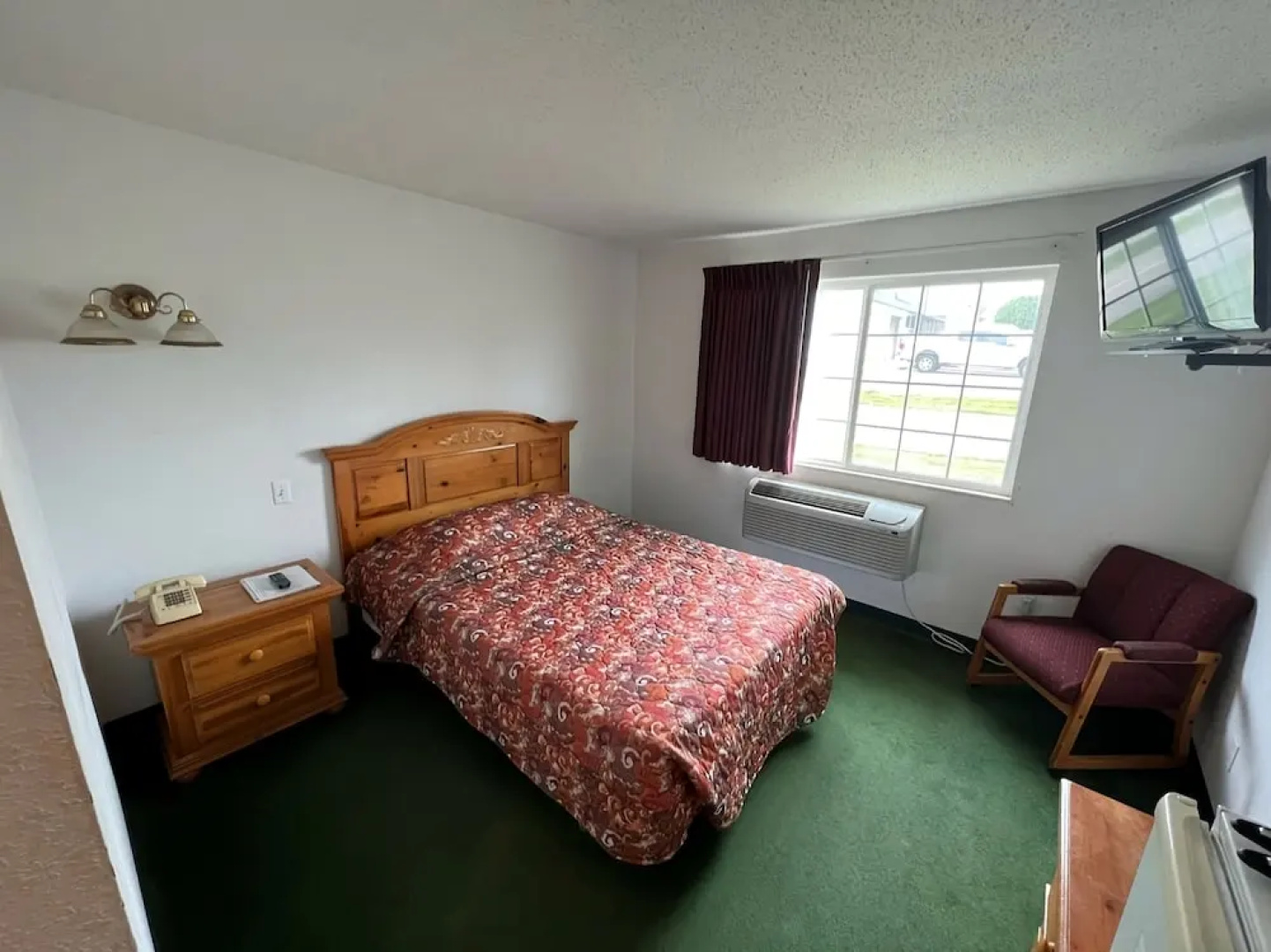 Red Bud Country Inn