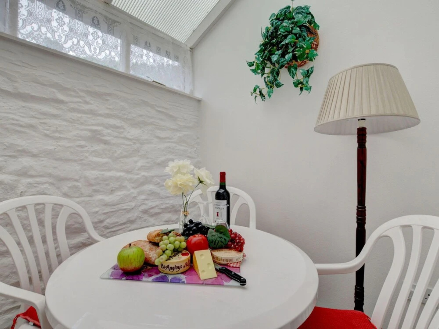 Stunning, Luxury Holiday Home With Covered Swimming Pool and Billiards Table in Barnstaple