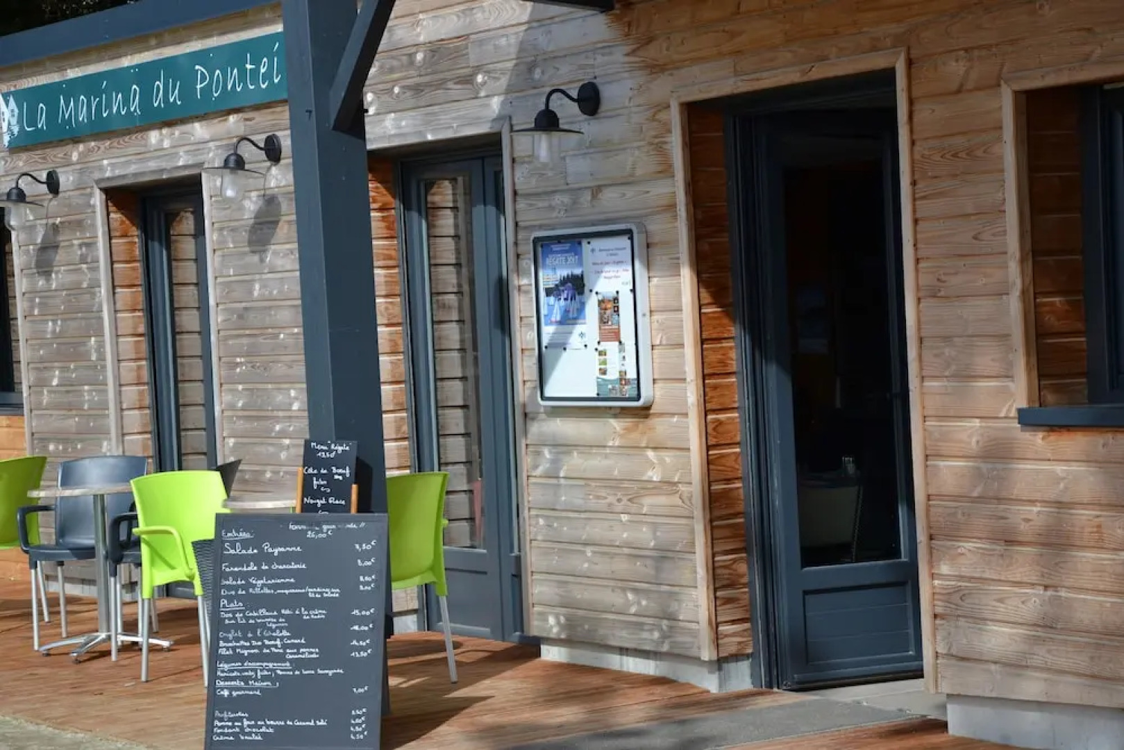 Village Flottant de Pressac