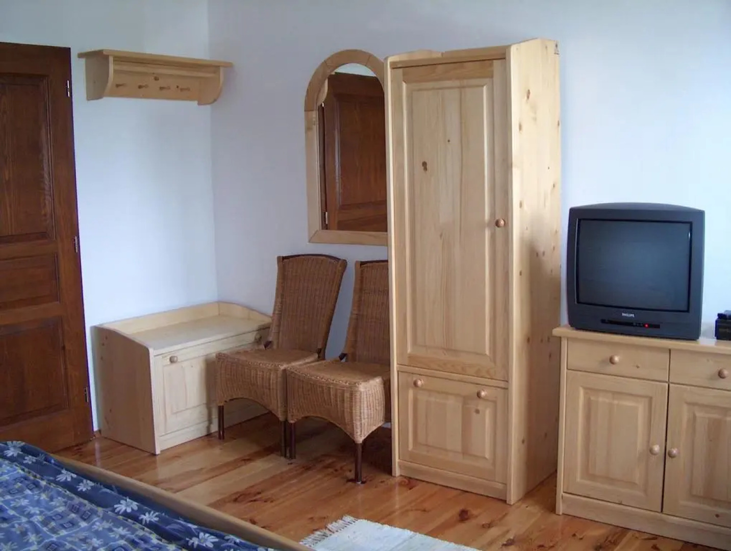 APÁLI Restaurant & Pension