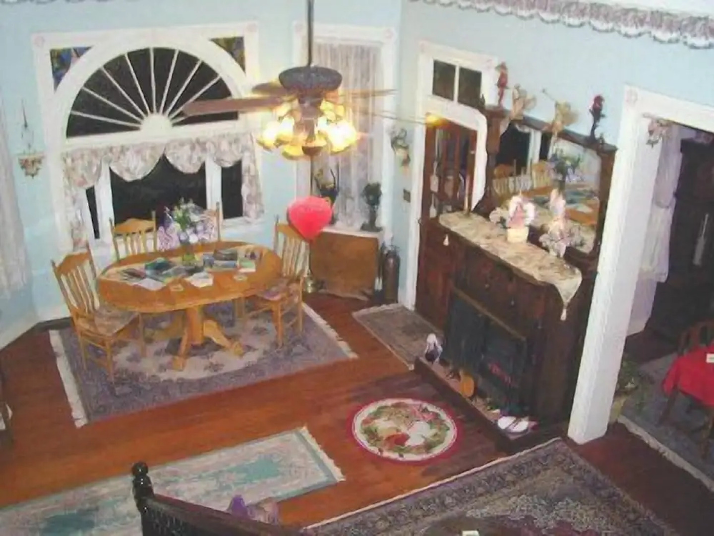 Robins Nest Bed & Breakfast