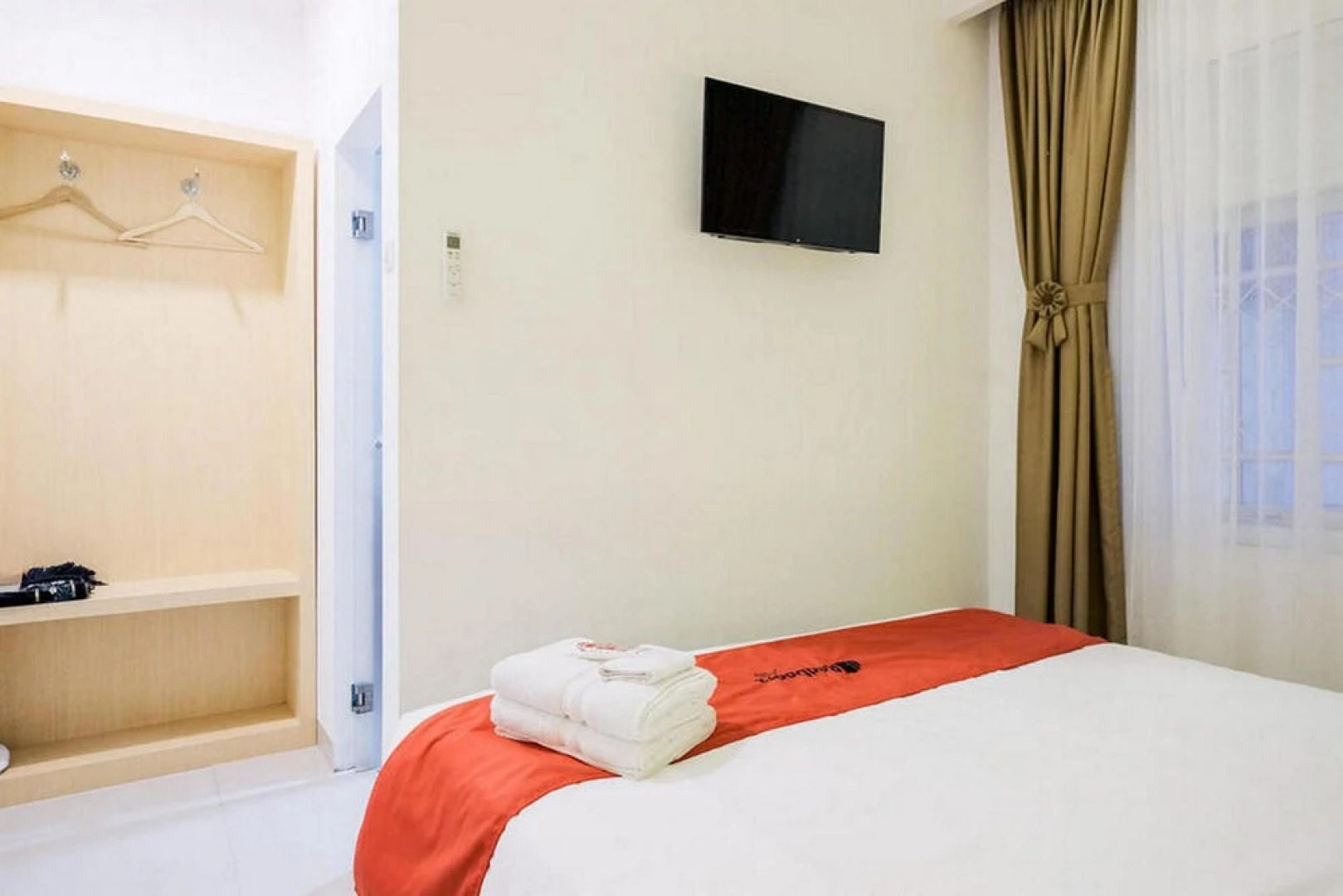 Mozy's Guesthouse by RedDoorz