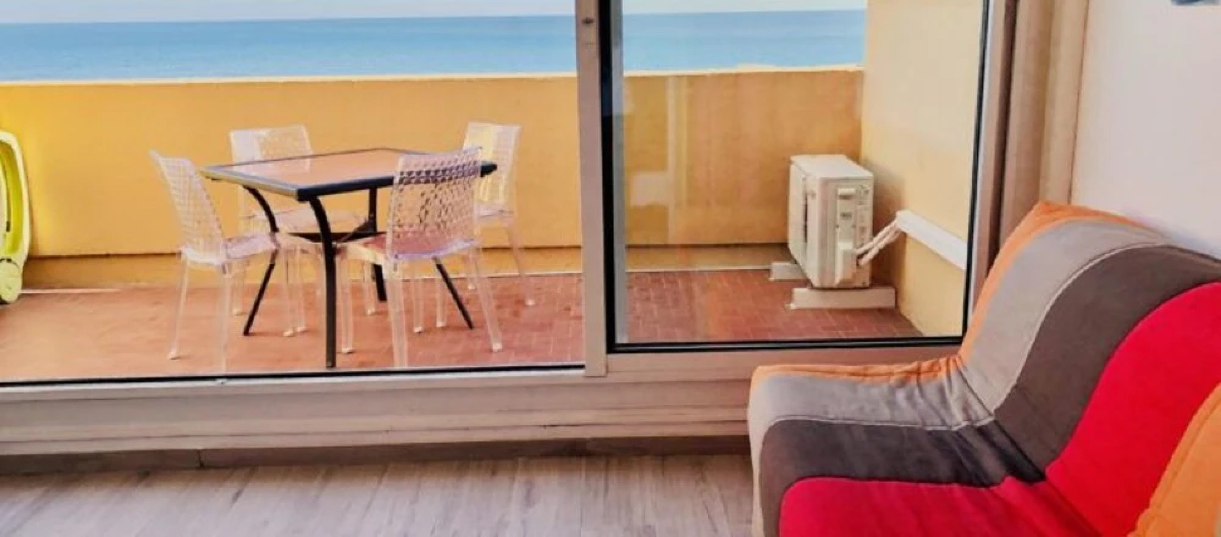 Magnifique T2 piscine mer wifi clim parking