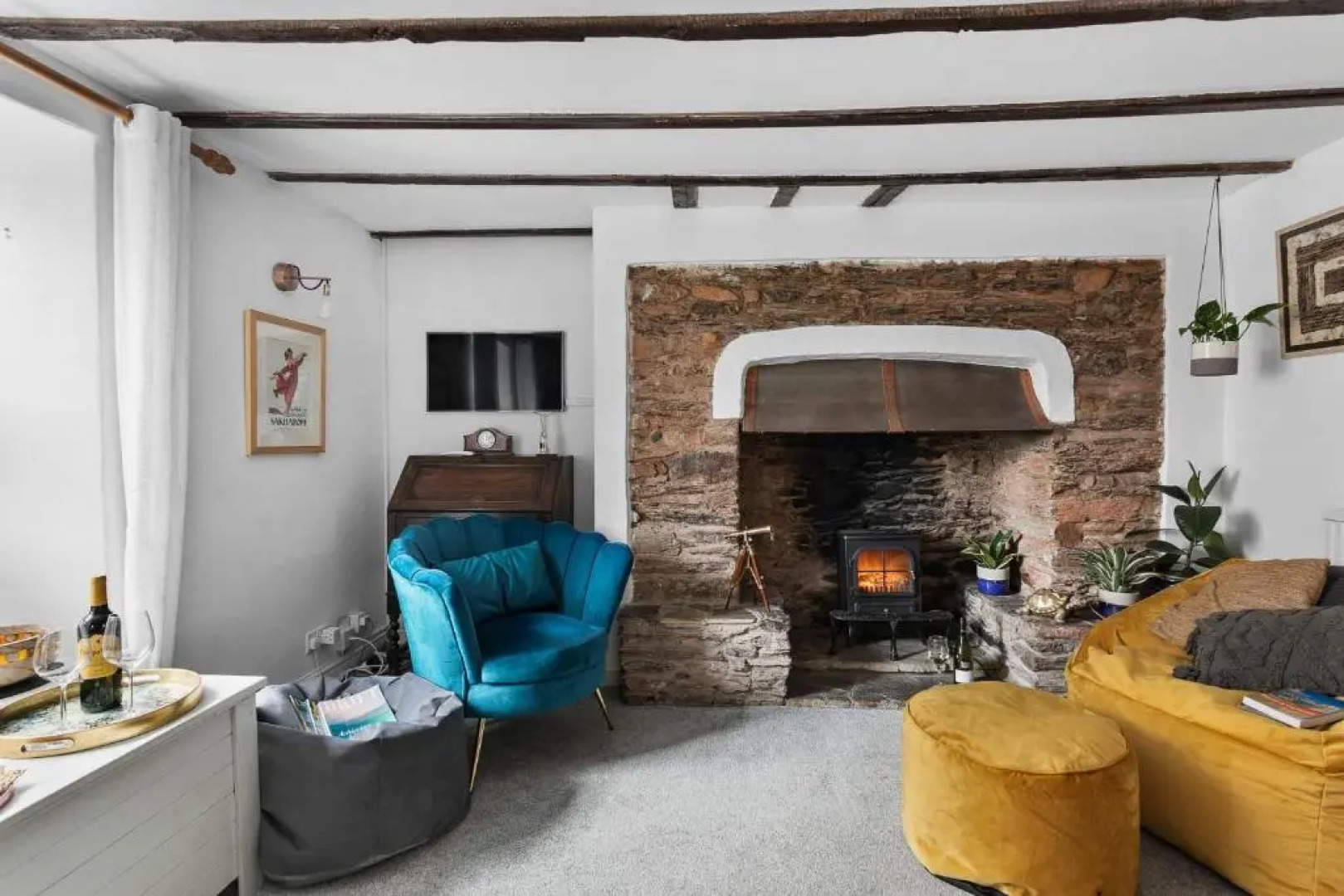 Fourways - Stylish 3-storey Townhouse With Gardens