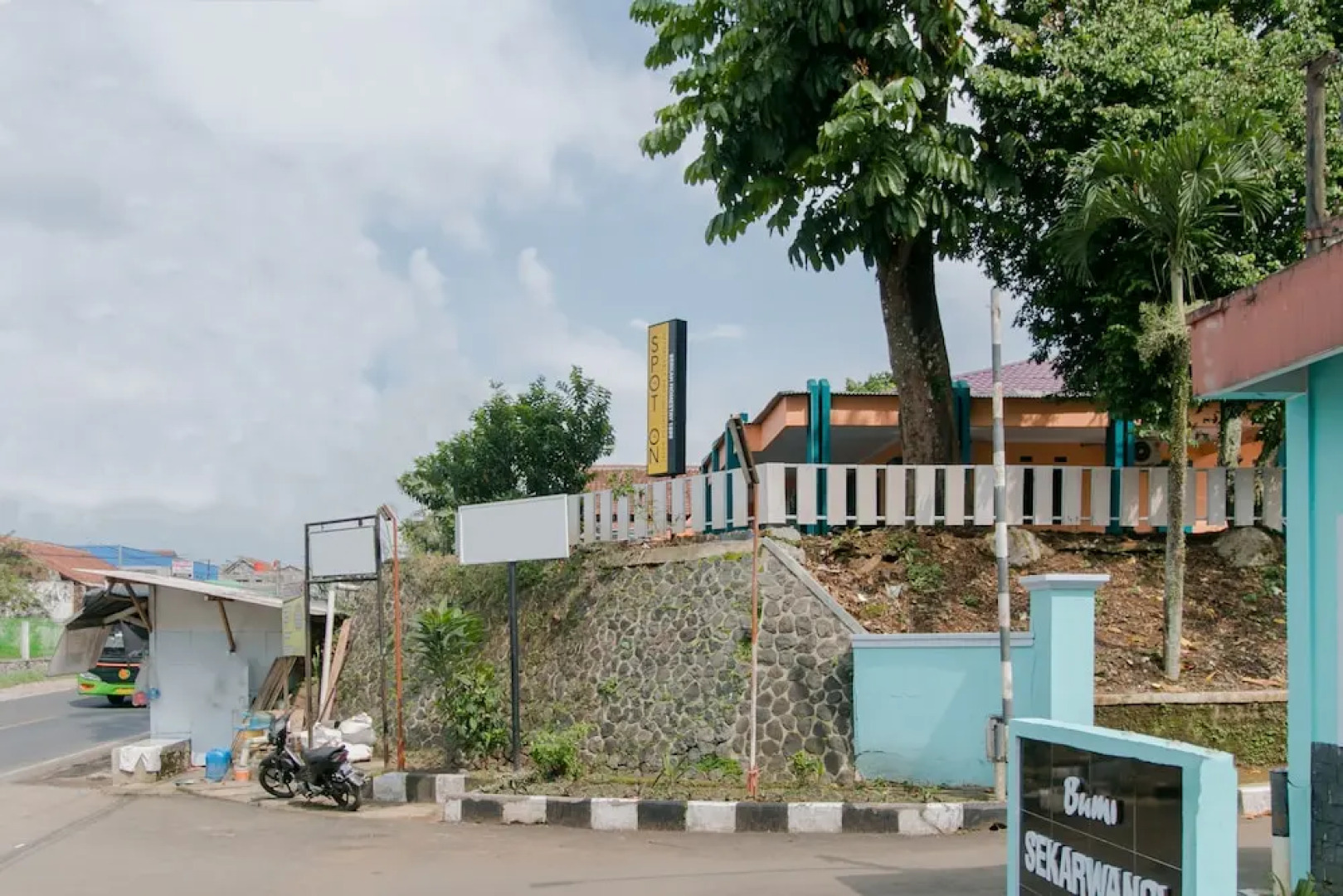 SPOT ON 1899 Berkah Homestay