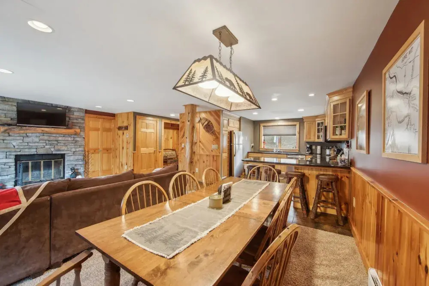 Freebern 18B - Renovated one-of-a-kind with Adirondack style 3 Bedroom Townhouse by The Summit at Gore Mountain
