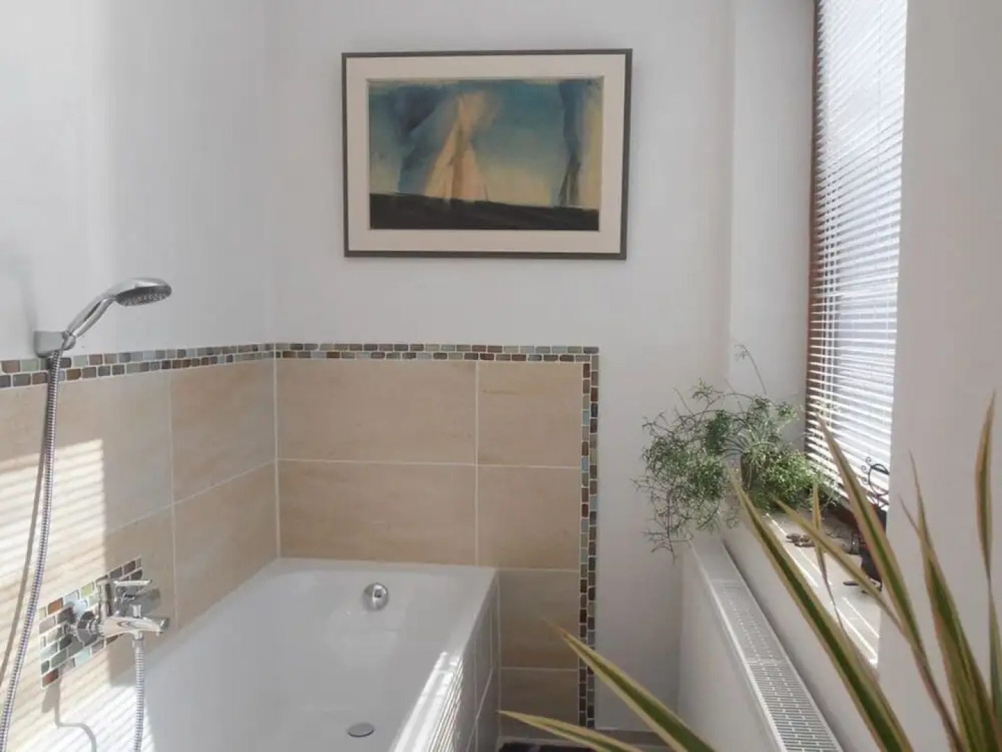 Salmagundi Comfortable Holiday Residence