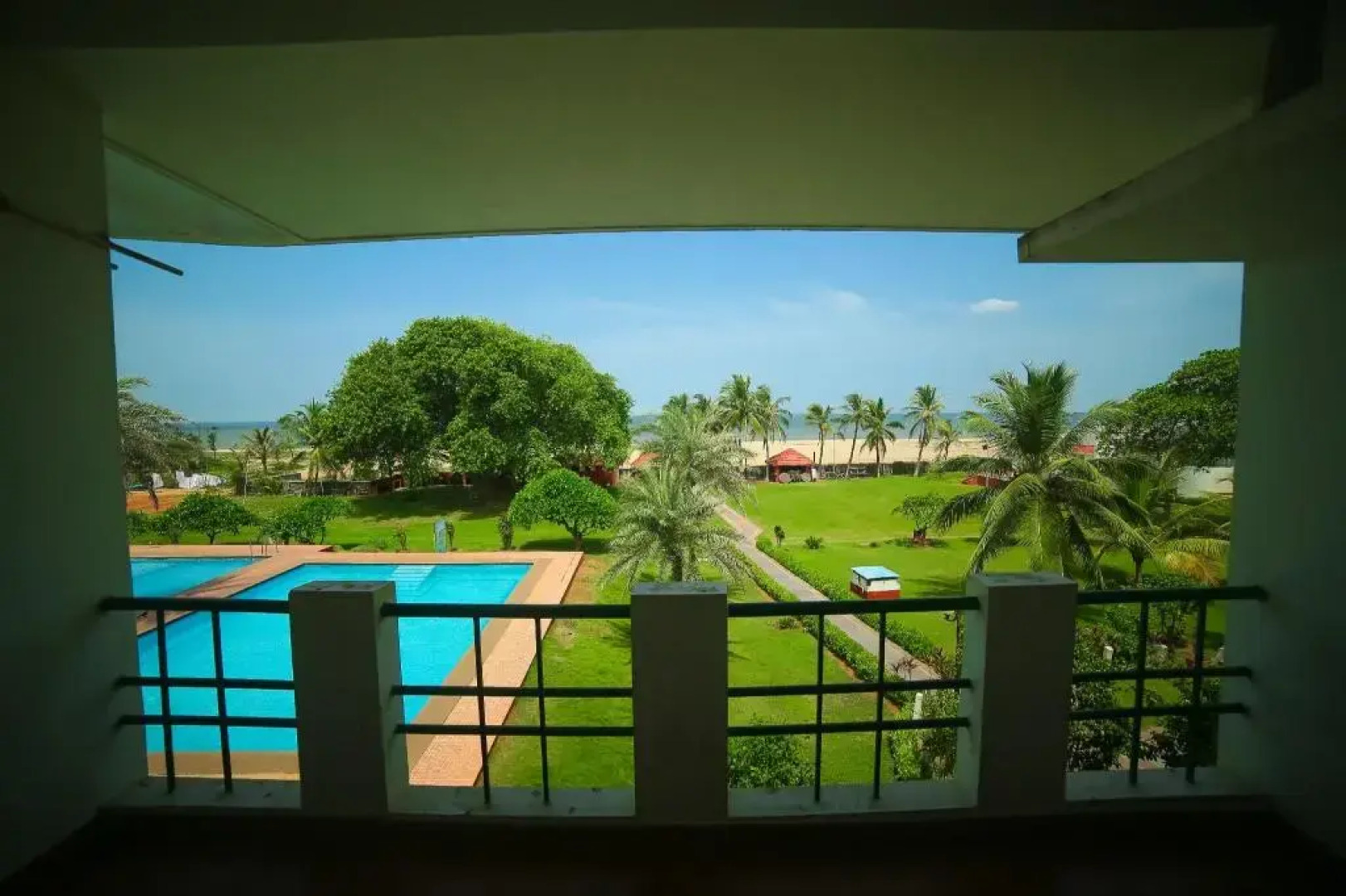 St James Court Beach Resort