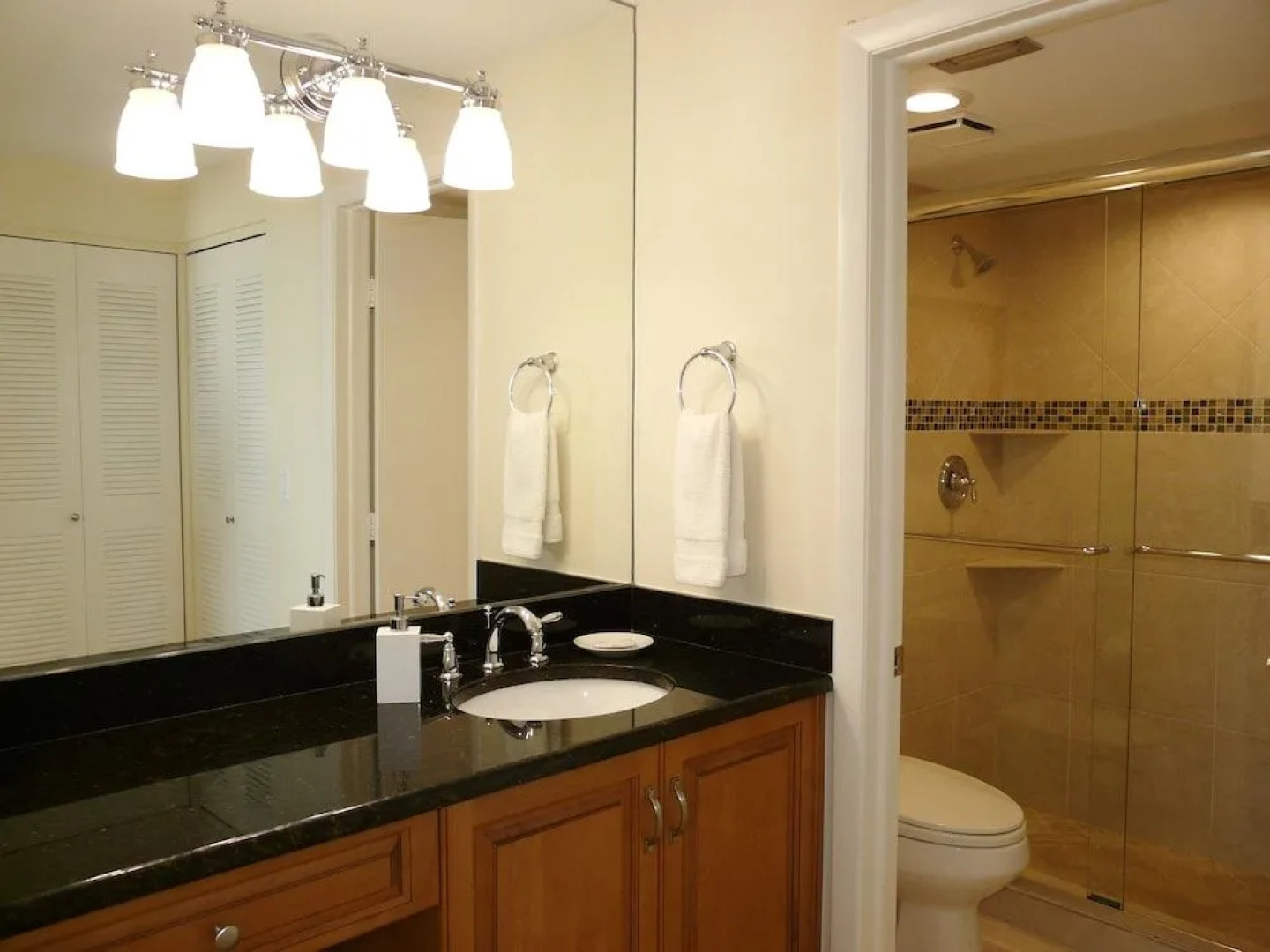 South Seas Tower 4-1711