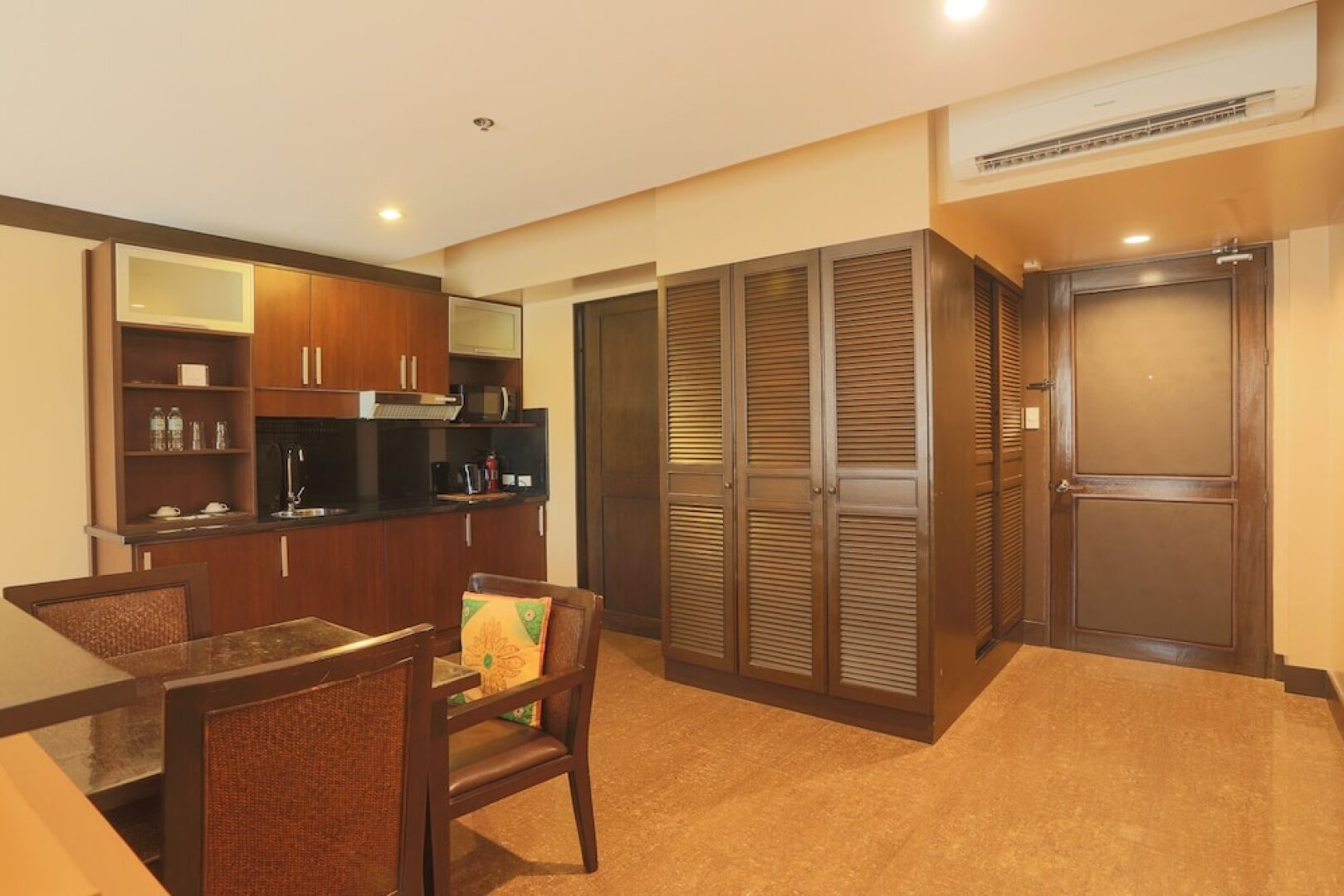 Serviced apartments and Vacation Rentals in Cebu City