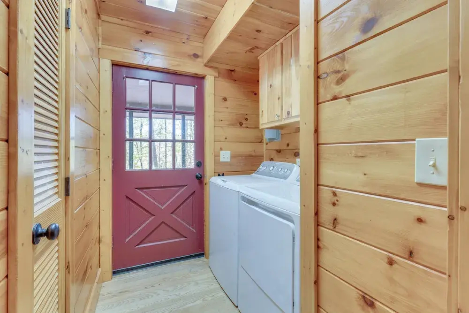 Rustic Topton Cabin w/ Game Room & Private Hot Tub