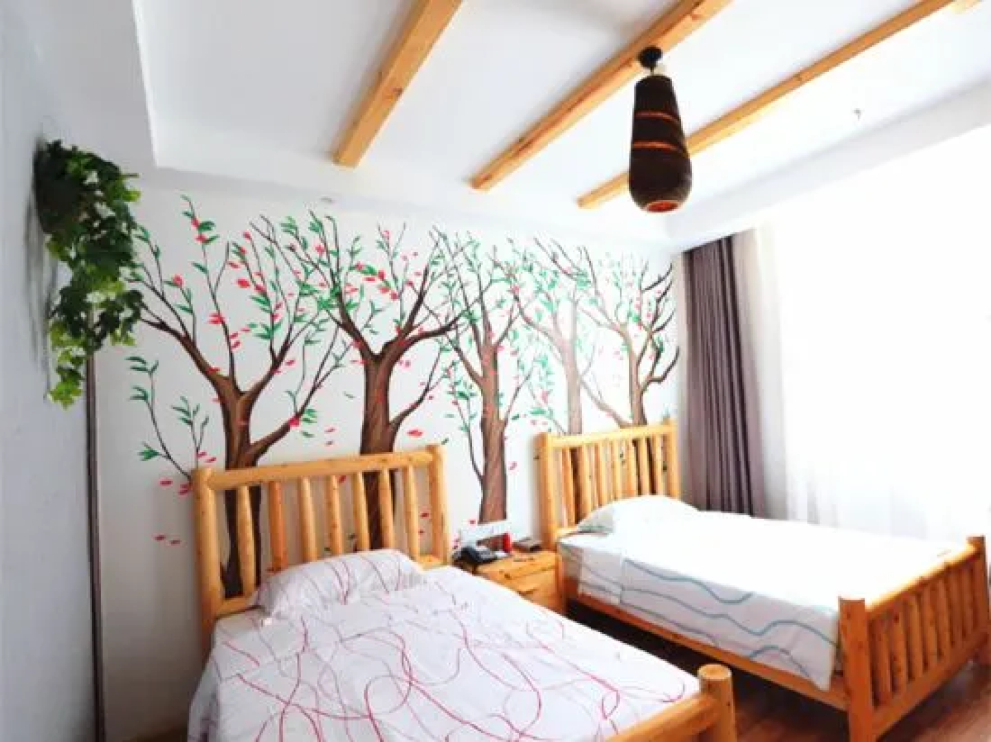 Shennongjia Auspicious Clouds Building Forest Hotel