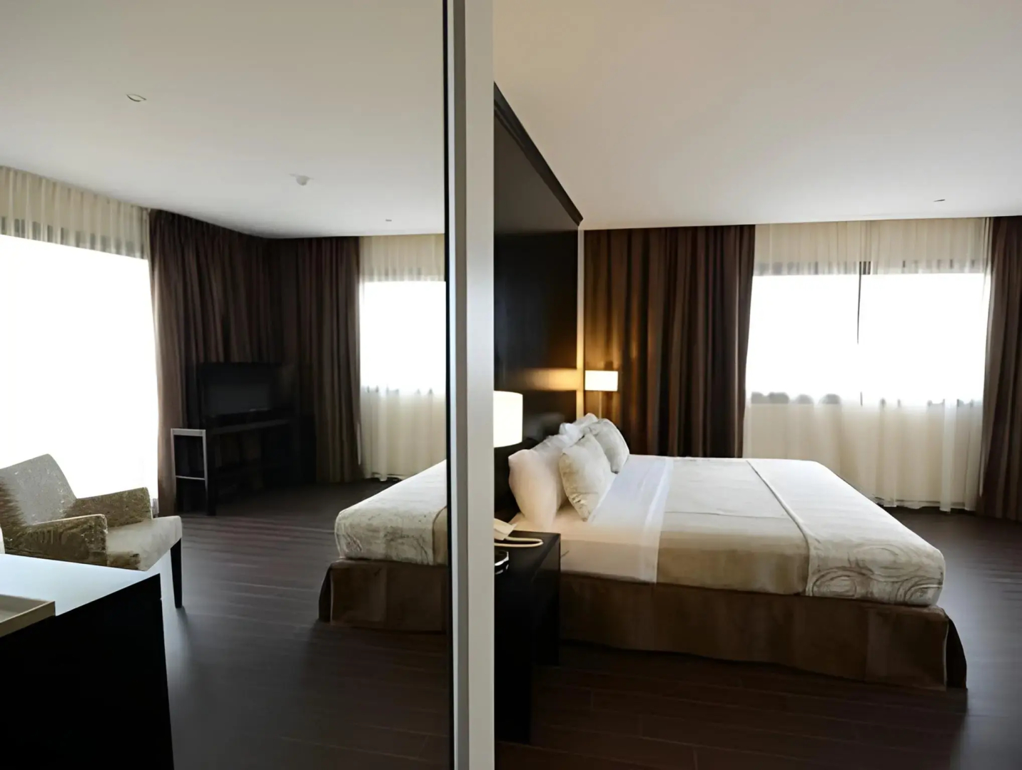 Grand Crucero Hotel