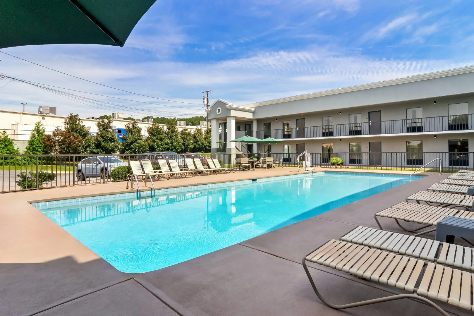 Quality Inn & Suites Greenville - Haywood Mall