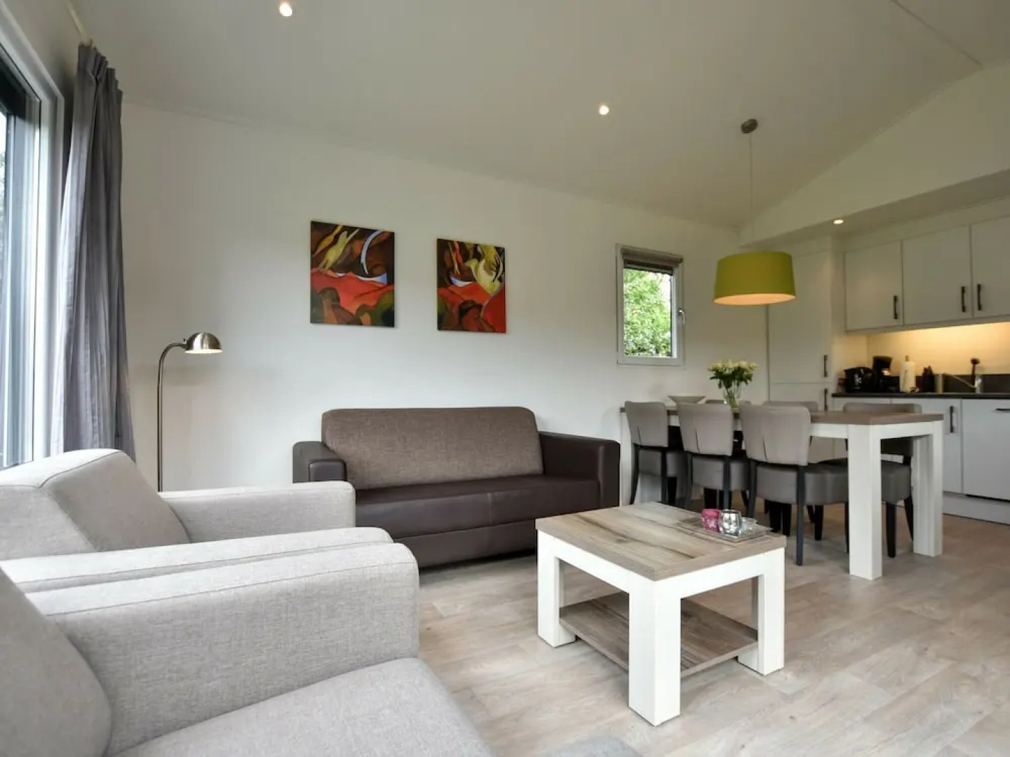 Spacious Chalet in Wolfheze with Garden