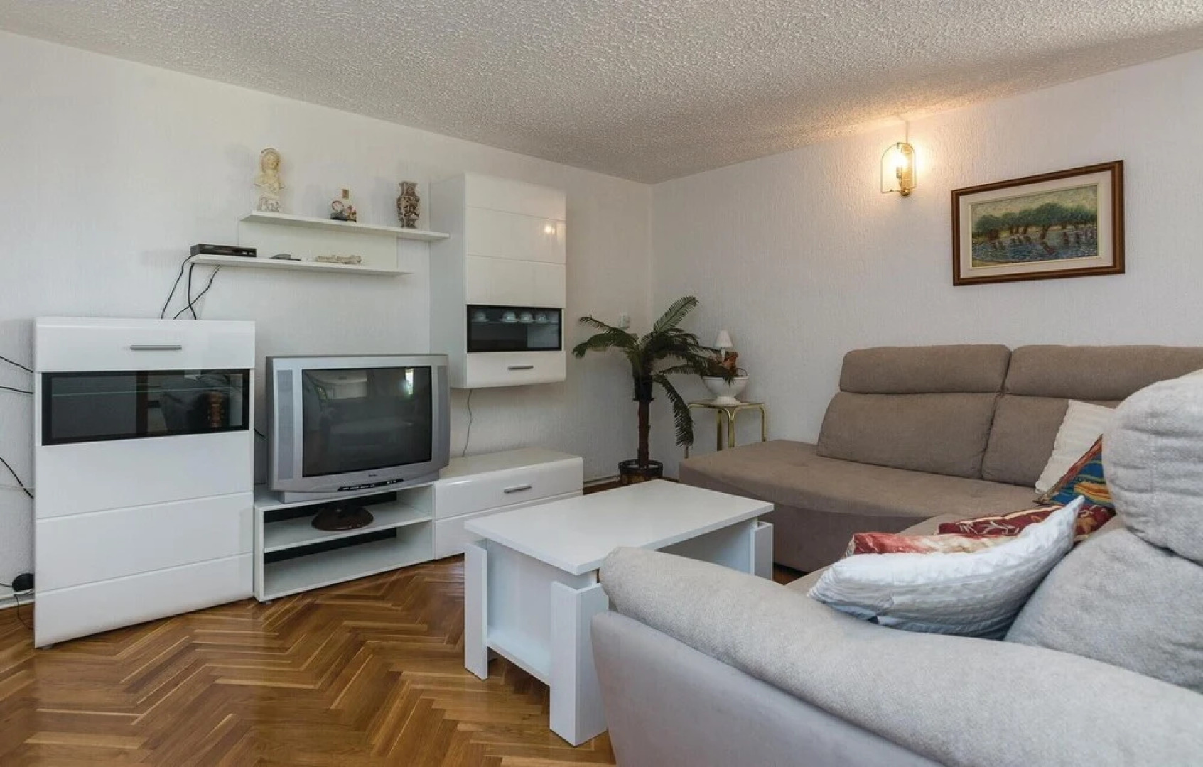 Amazing Home in Rtina With Wifi and 4 Bedrooms