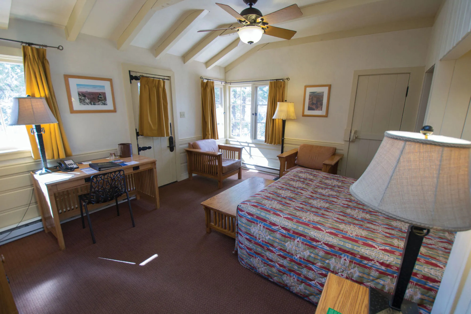 Bright Angel Lodge – Inside the Park