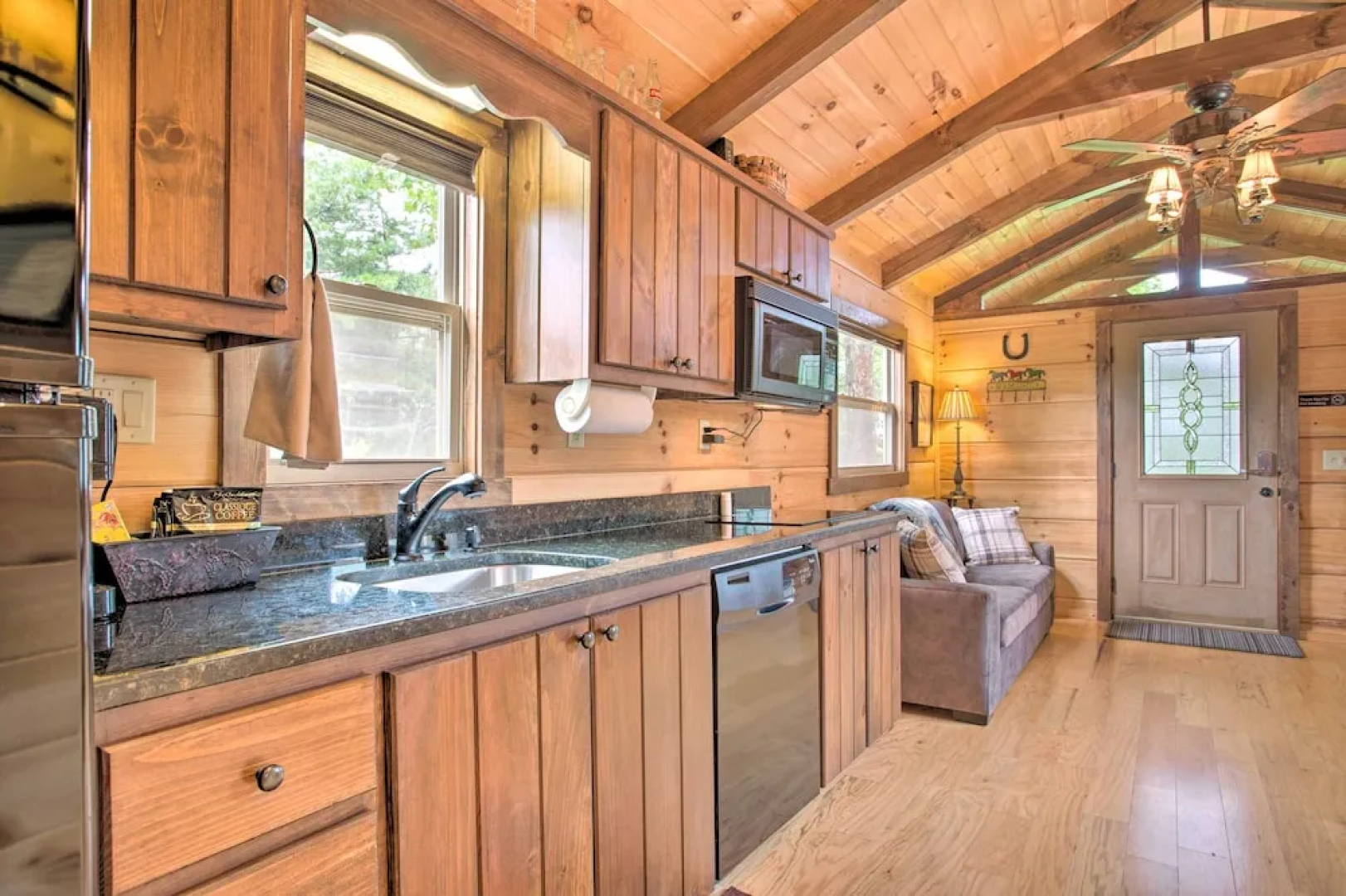 Cabin in Mill Spring Near Parker-binns Winery