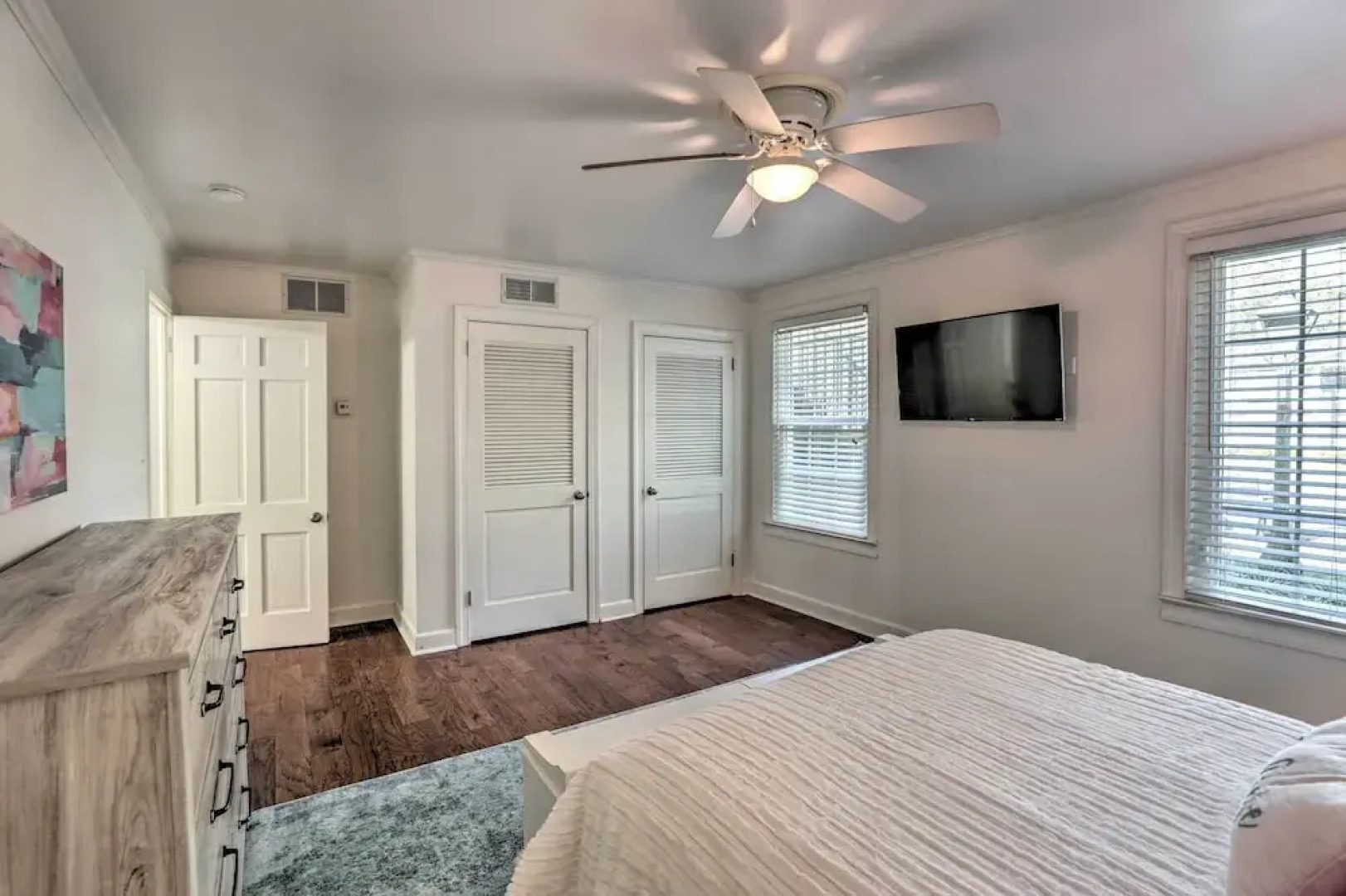 Walk to Broad St: Central Thomasville Condo