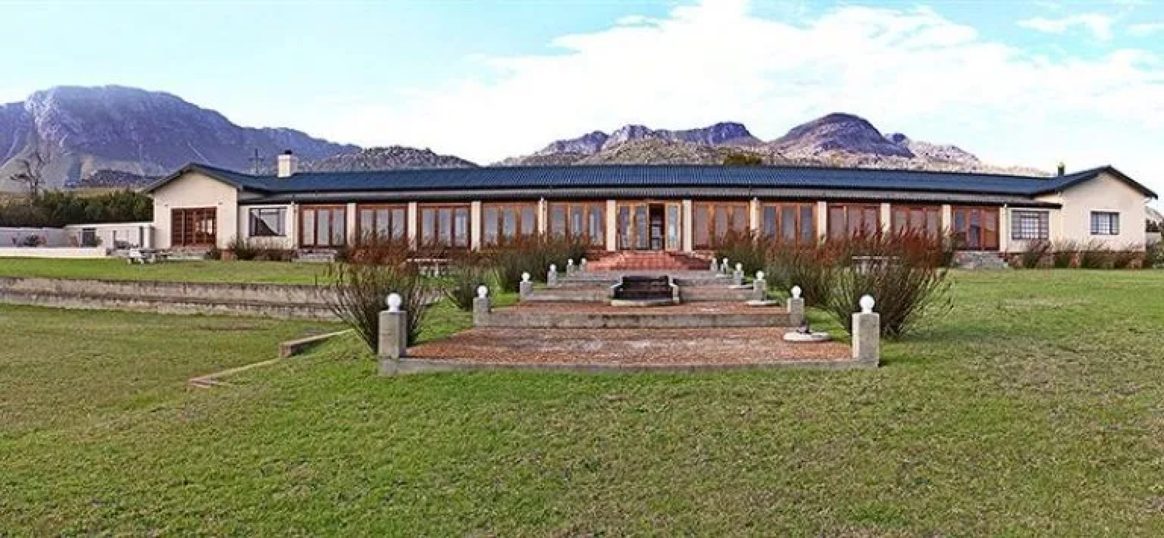 Sea Villa Glen Craig