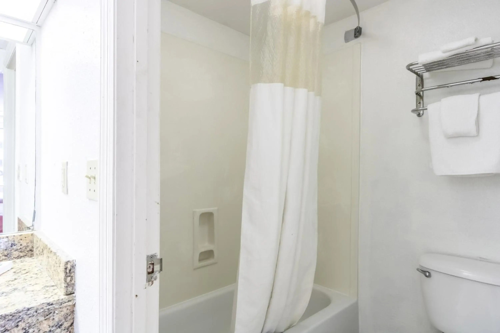 Motel 6 Pooler, GA - Savannah Airport