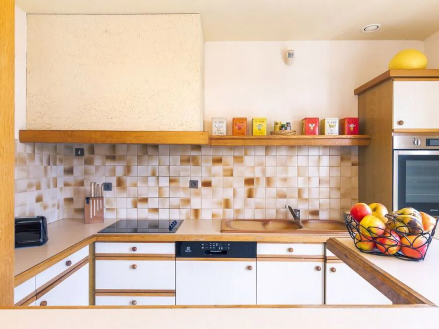 Cremiou Beach (KER215)