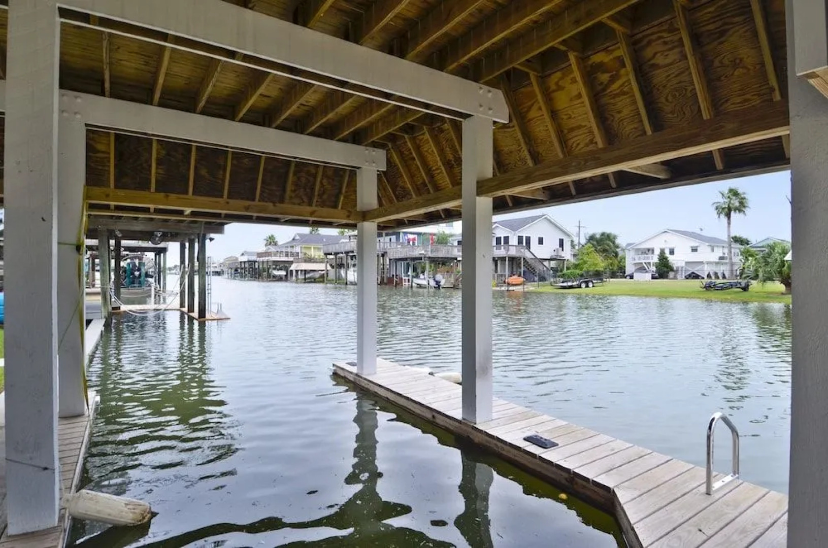 The Pelican House by RedAwning