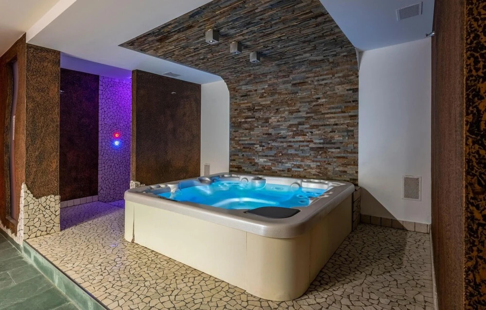 Awesome Home in Magliolo-finale Ligure With 2 Bedrooms and Outdoor Swimming Pool