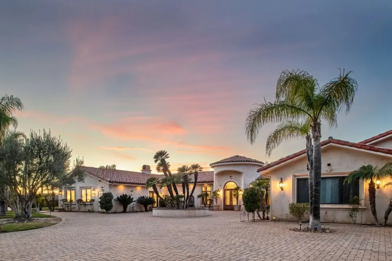 Sun Break by AvantStay Sun-Kissed Paradise w Infinity Pool Game Room