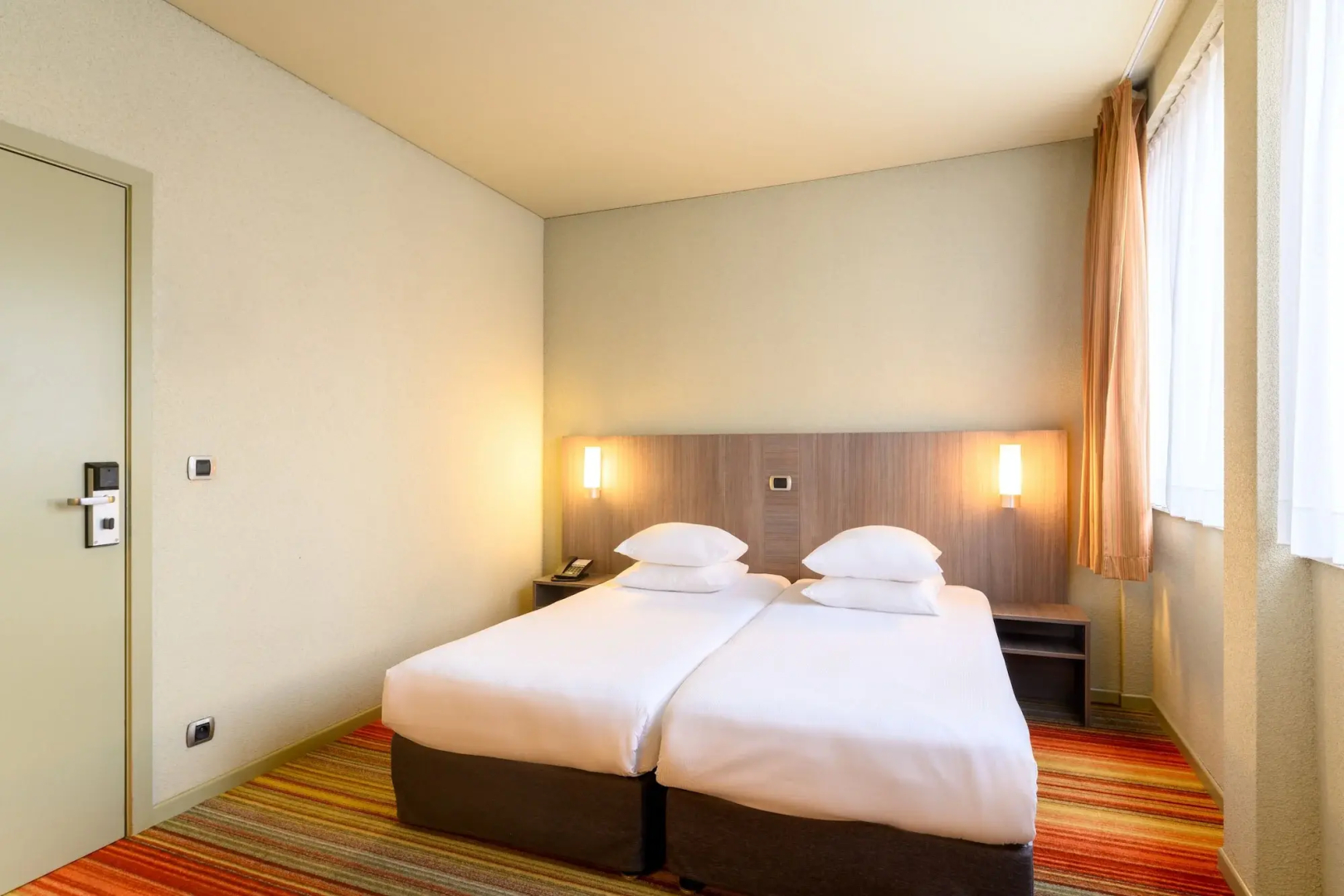 Alma Grand Place Hotel