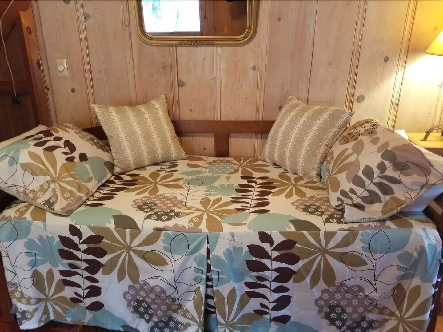 Rogers Cabin 4 Bedrooms 1.5 Bathroom Cabin