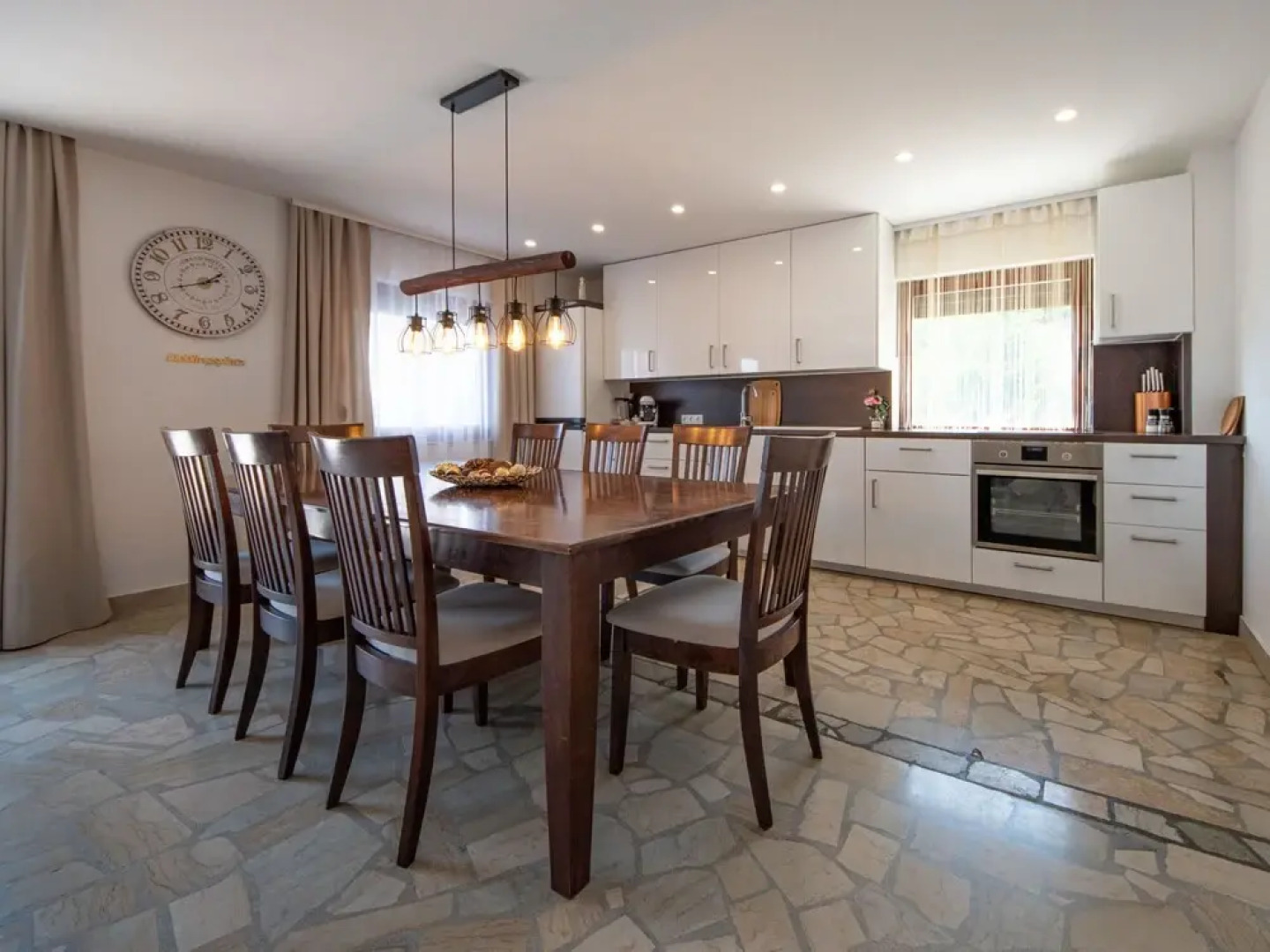 Laurus Tuli Evica in Tuli Evica