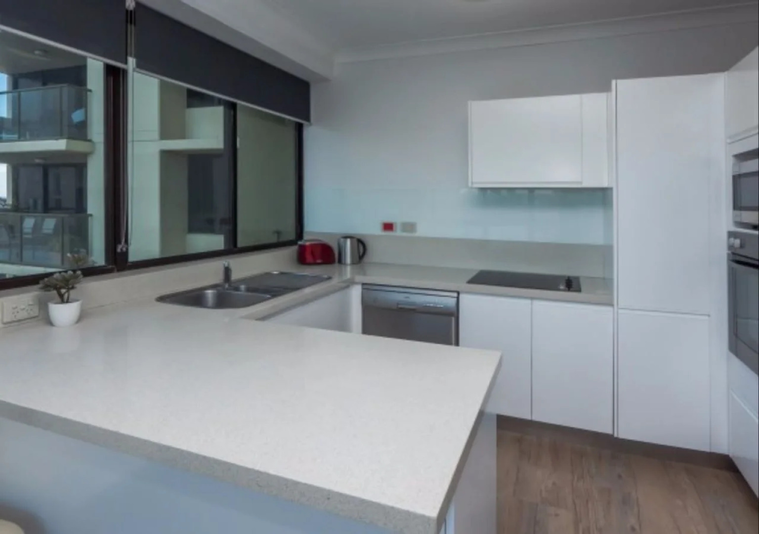 Surfers Hawaiian Apartments