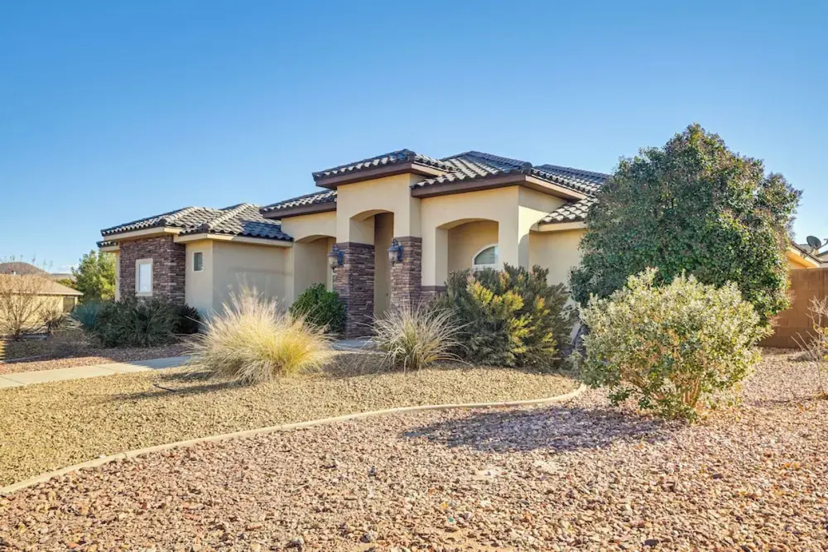 Utah Retreat w/ Heated Pool, Grill & Fire Pit!