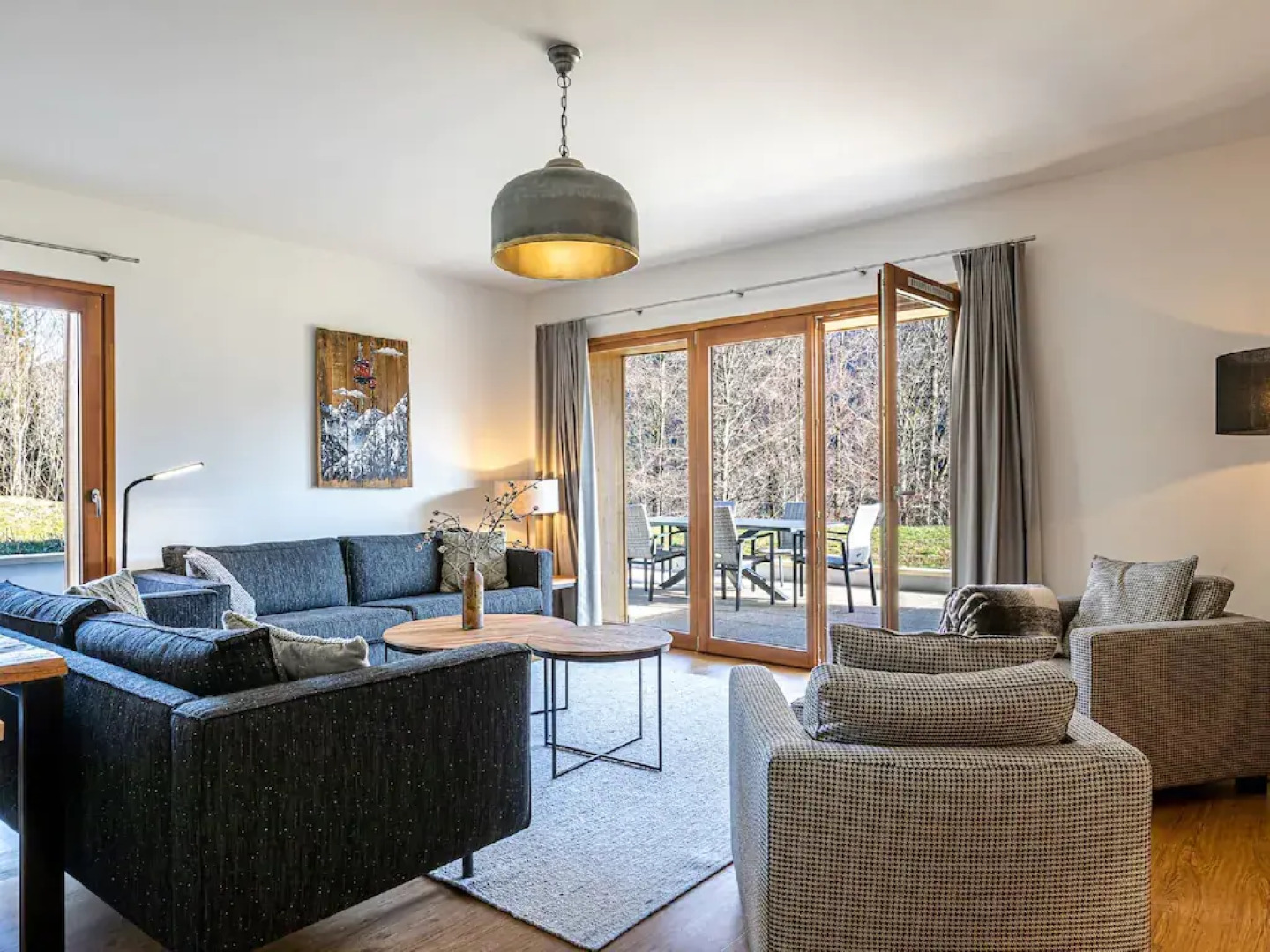 Luxurious apartment with two bathrooms and terrace