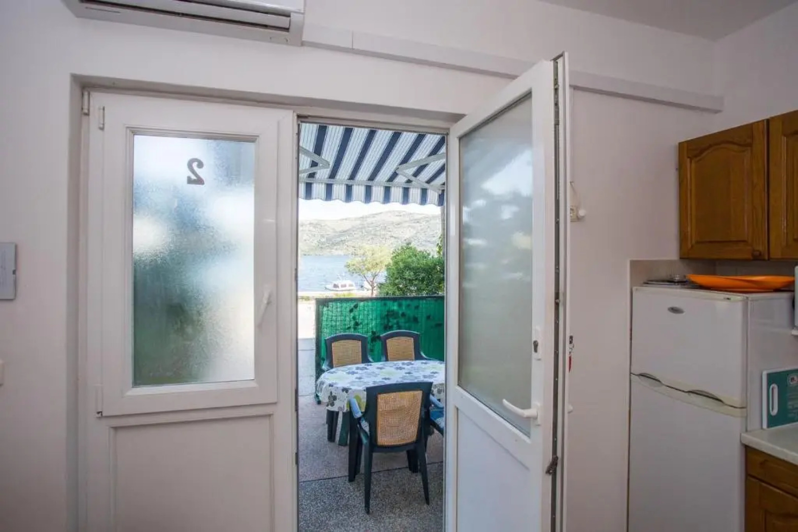 Apartments Mala Karla 1685