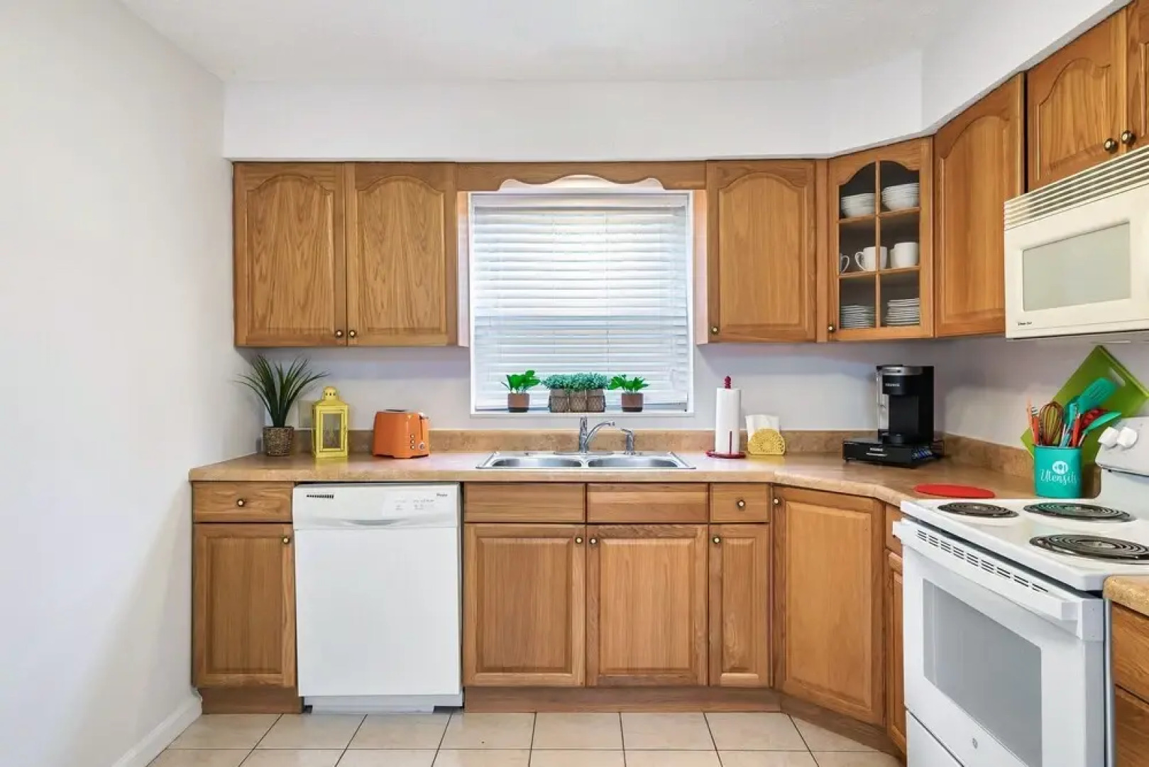 Lakeside Cottage 3 Bedroom Cottage by Redawning